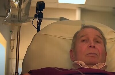 Лечение алкоголизма пожилых людей в Свердловске Пациент под капельницей в клинике